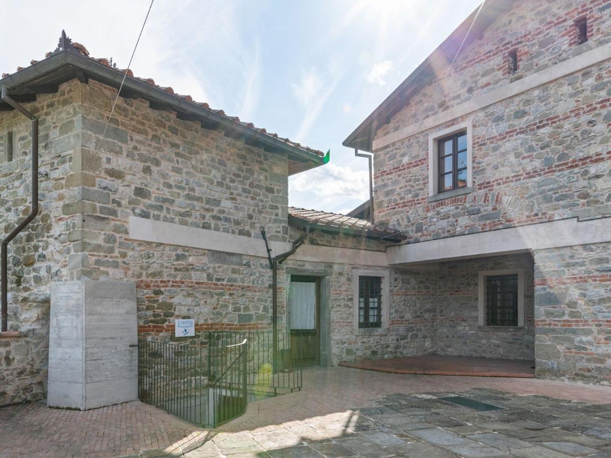 Вілла Ancient Farmhouse With Private Heated Hot Tub And Pool Casola in Lunigiana Екстер'єр фото